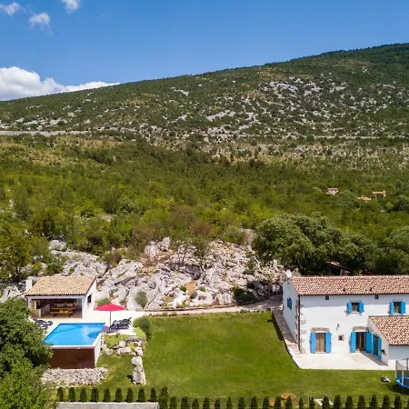 Elia In Nova Vas - Haus Fuer 8-10 Personen