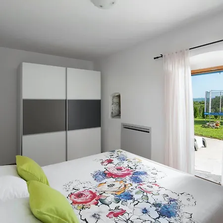 Elia In Nova Vas - Haus Fuer 8-10 Personen Villa Susnjevica