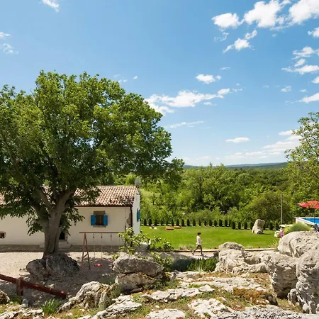 Villa Elia In Nova Vas - Haus Fuer 8-10 Personen *